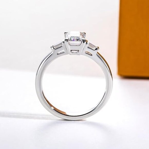 1.2cttw Emerald Cut Moissanites 3 stone D Color VVS1 Clarity Engagement Ring - Picture 4 of 6